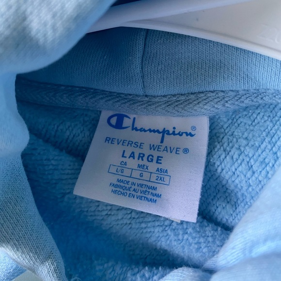 Champion Men’s Large Sweatshirt - Picture 4 of 4